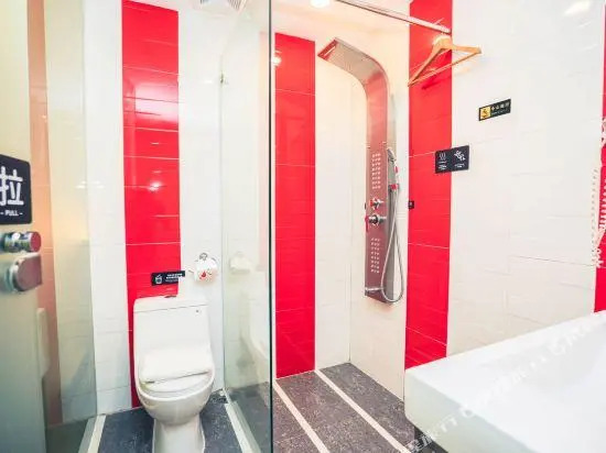 Space Box Hotel