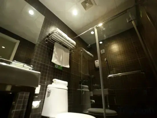 Motel  Hotel (Shenyang Wuai Market Xiaonan gas station store)