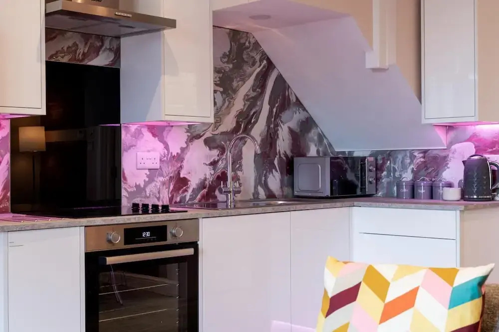 Huge 1-bed Apartment in Kent