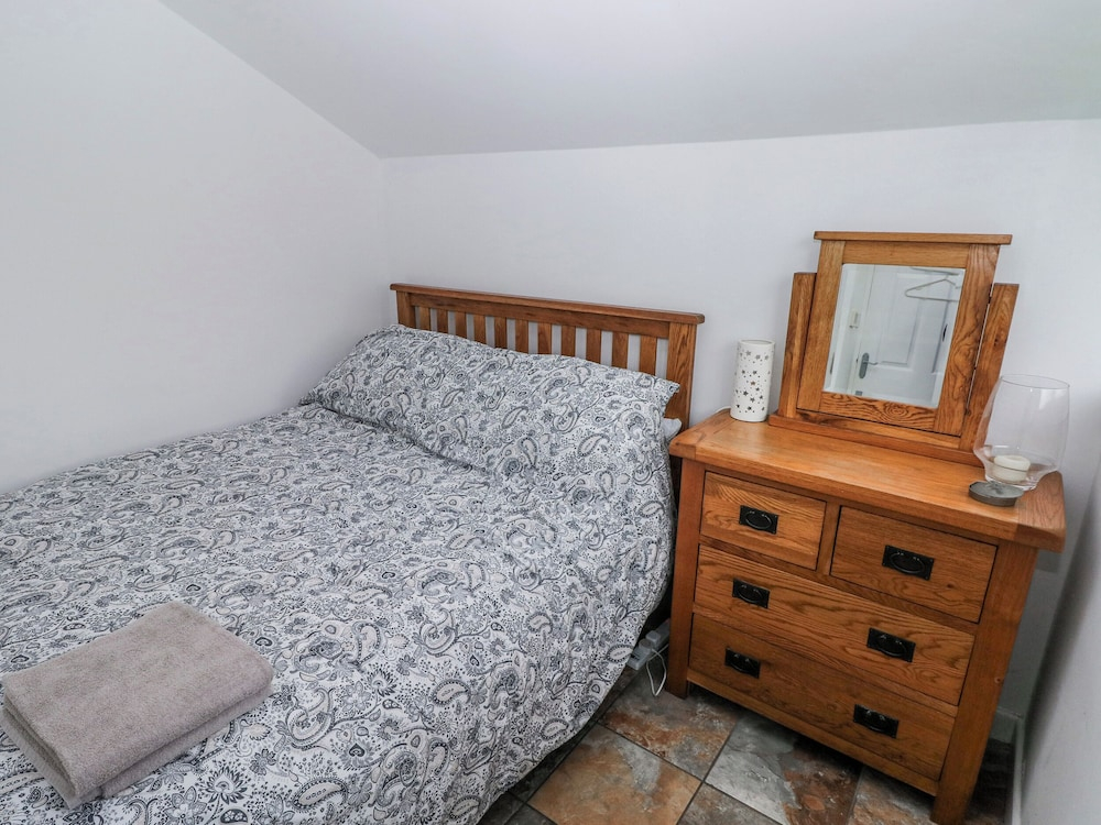 Trelessy Lodge