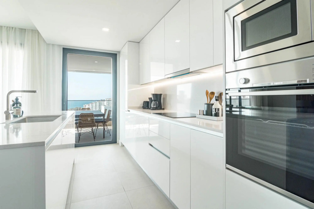LME13.3A- Modern and luxury flat close to port