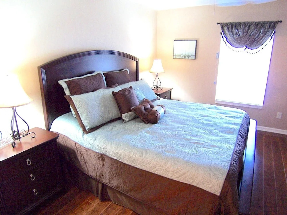 SEA Star Villa 1006