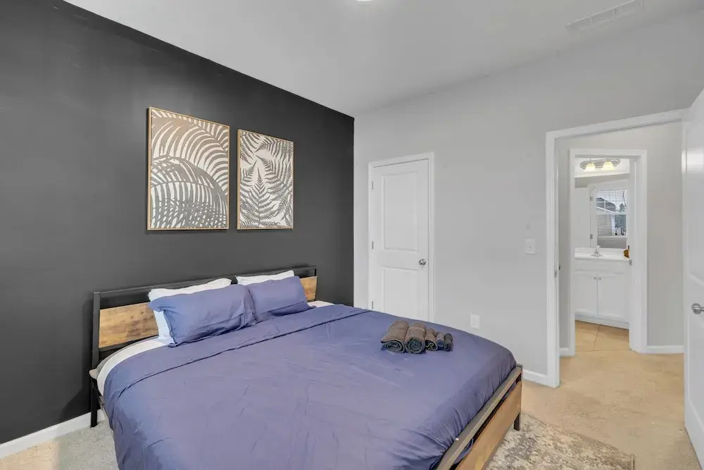 King 4BR Townhouse to Downtown Durham