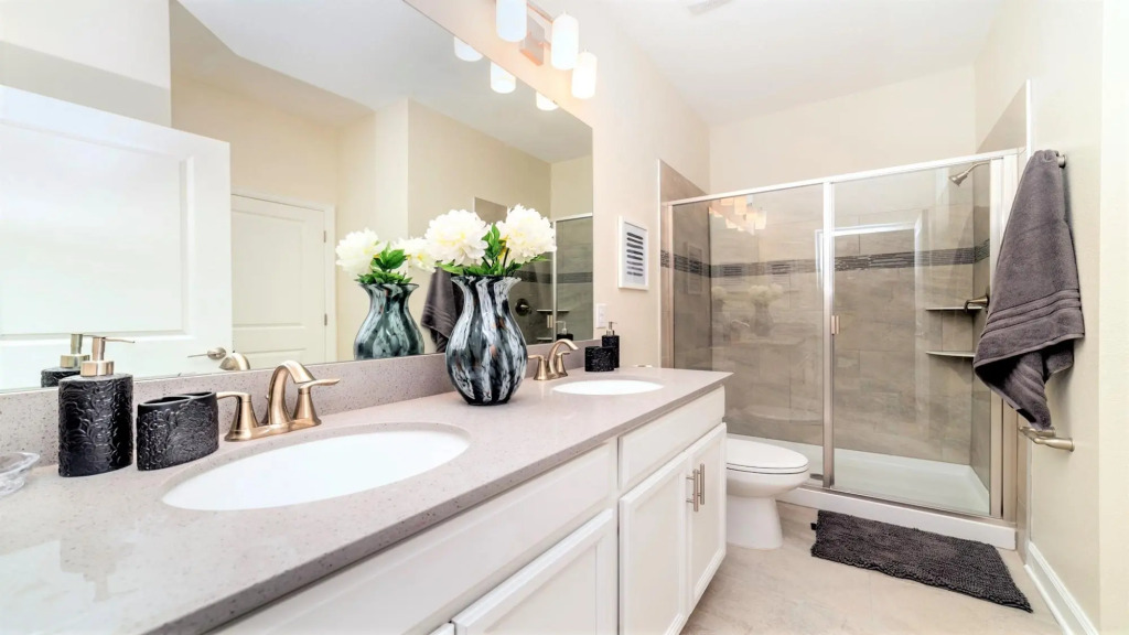Spacious 9BR Home With Private Pool SPA Golf View