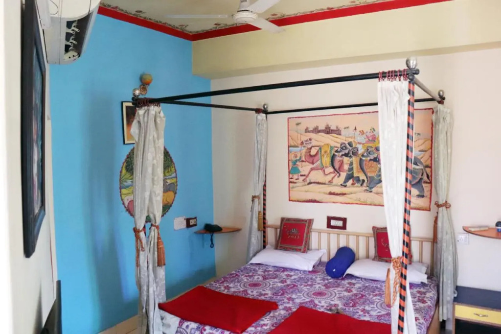 Govind Hotel