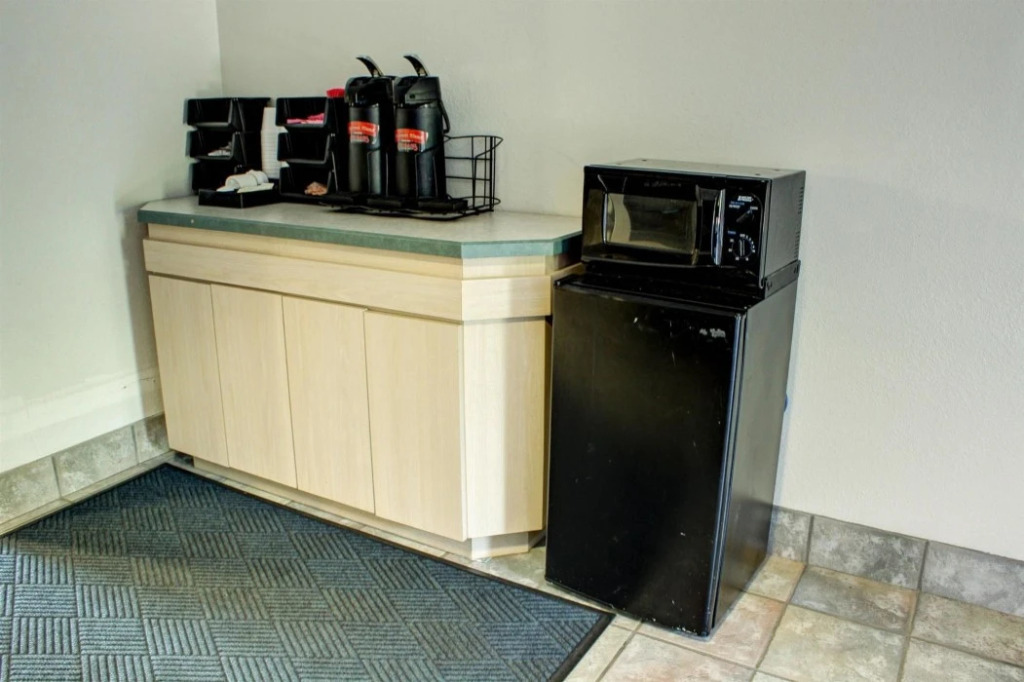 Americas Best Value Inn-Knoxville East