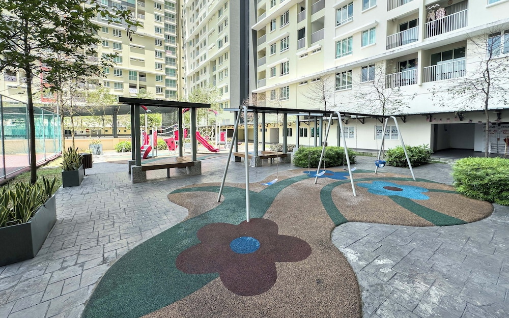 Residensi Suasana Damai by Airhost