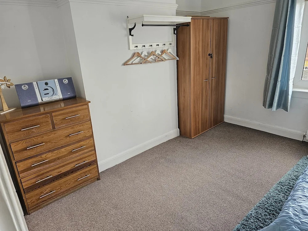 Snug - Meadhan Apartment