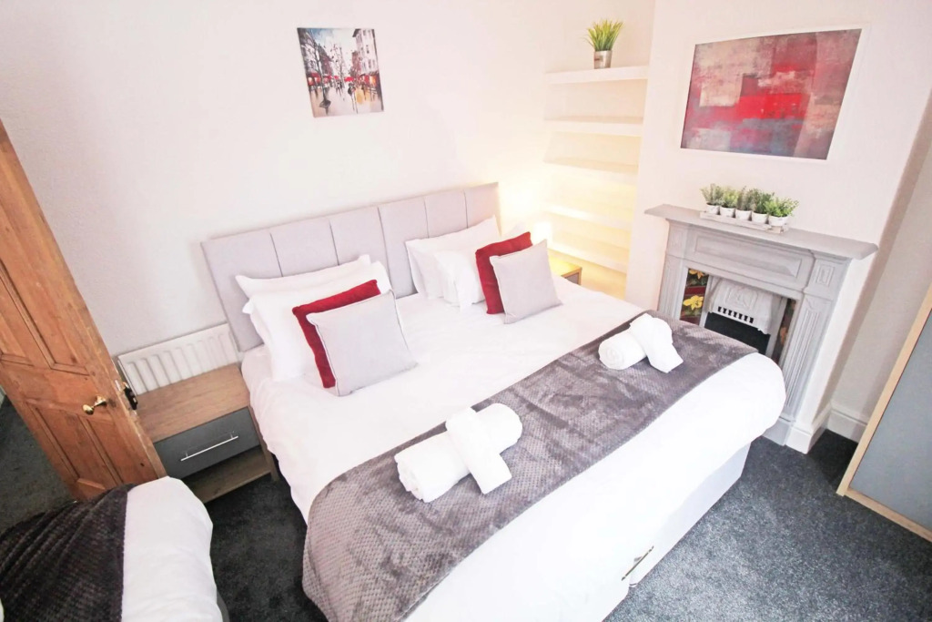 Panton Road - Modern Classic Terrace - Sleeps 12