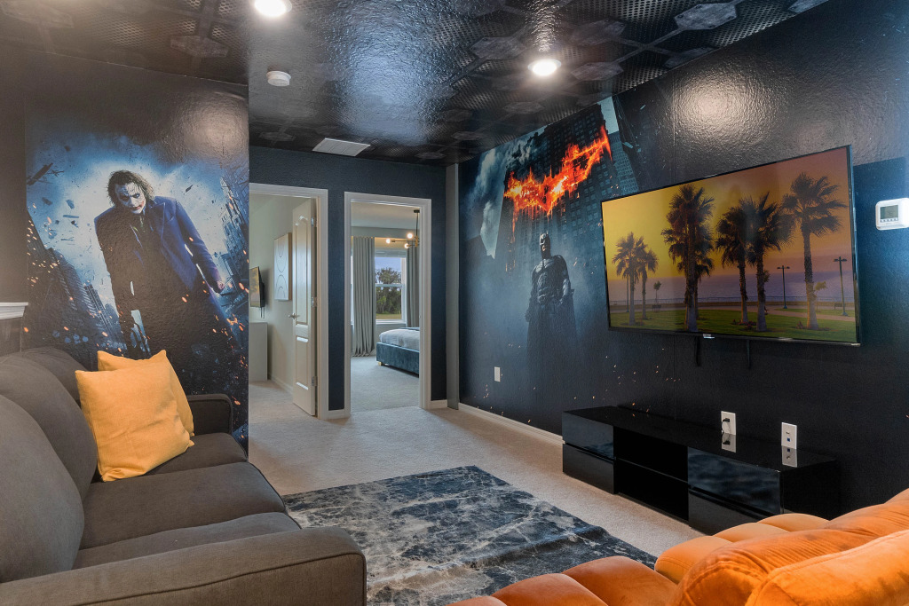 5 Beds / 4.5 Bathrooms / Solterra 7135 OL , Davenport , US
