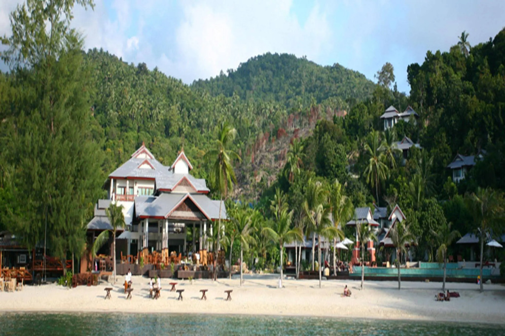 Salad Buri Resort- SHA Extra Plus