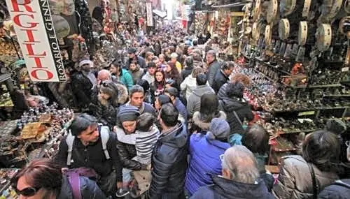 l'oro di napoli struttura a conduzione familiare vico san pellegrino a San paolo 24