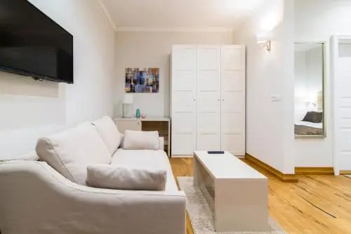 Lanterna Rooms City Center