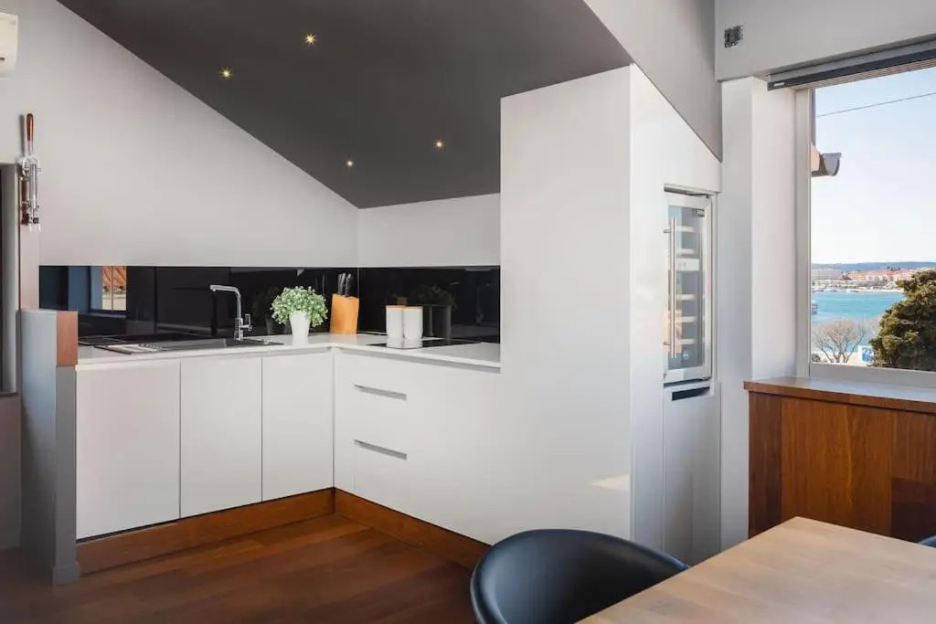 New luxury apartment Bacvice