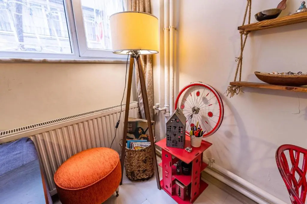 Cozy and Eclectic Apartment near Trendy Attractions of Tesvikiye