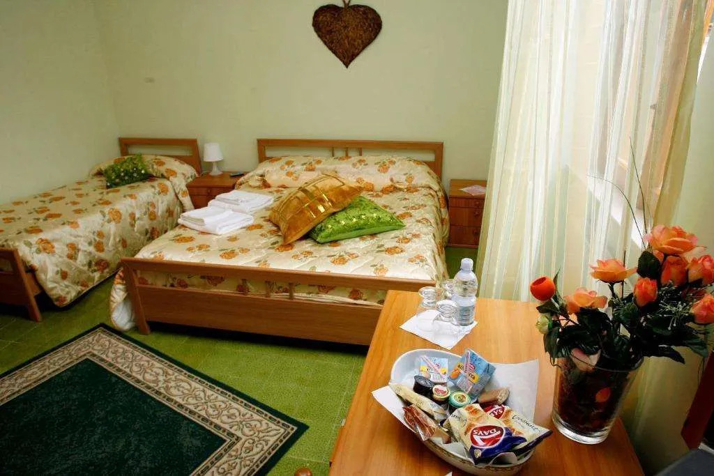 Luana Inn Holiday