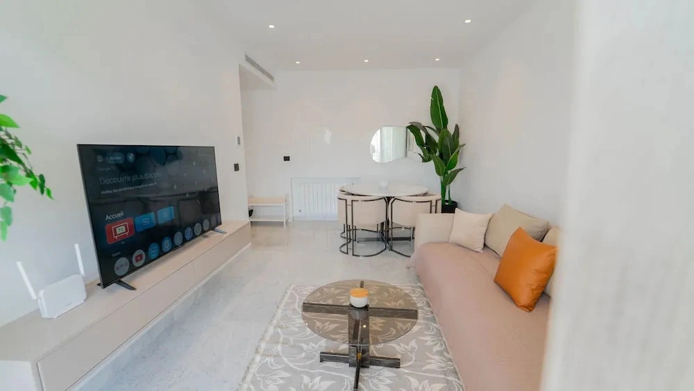 New 2BR Sunny Balcony Jardins Carthage