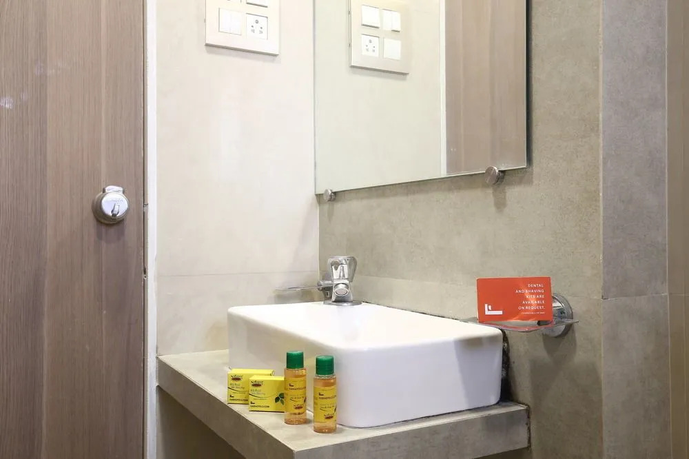Townhouse Mumbai International Airport