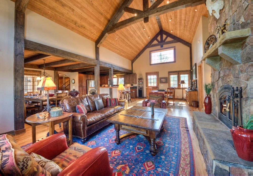 Huckleberry Hideaway by Big Sky VR