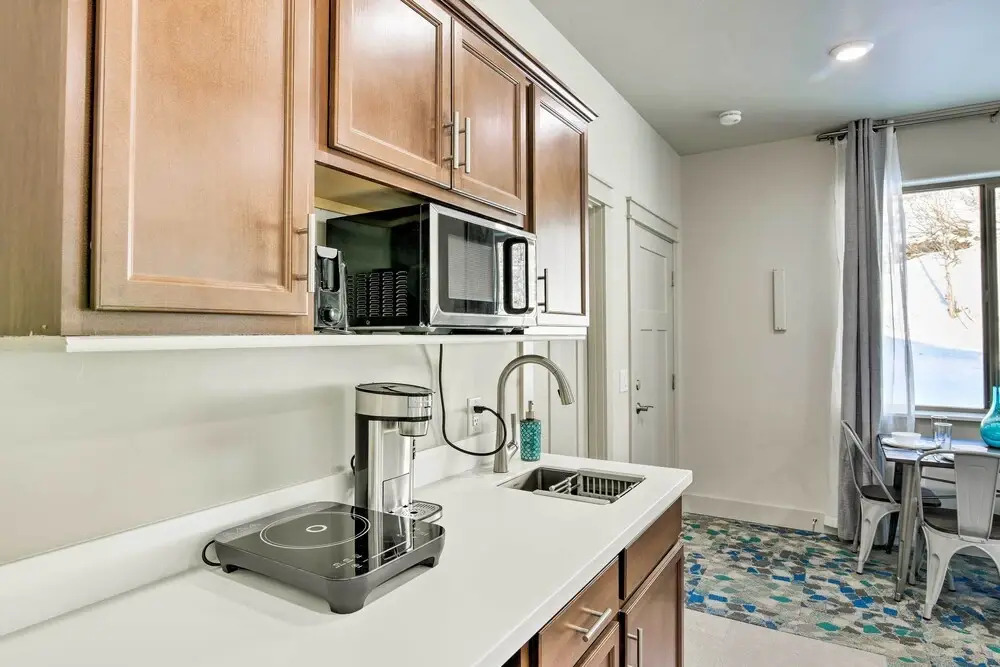 Anchorage Studio Escape ~ 14 Miles From Downtown!