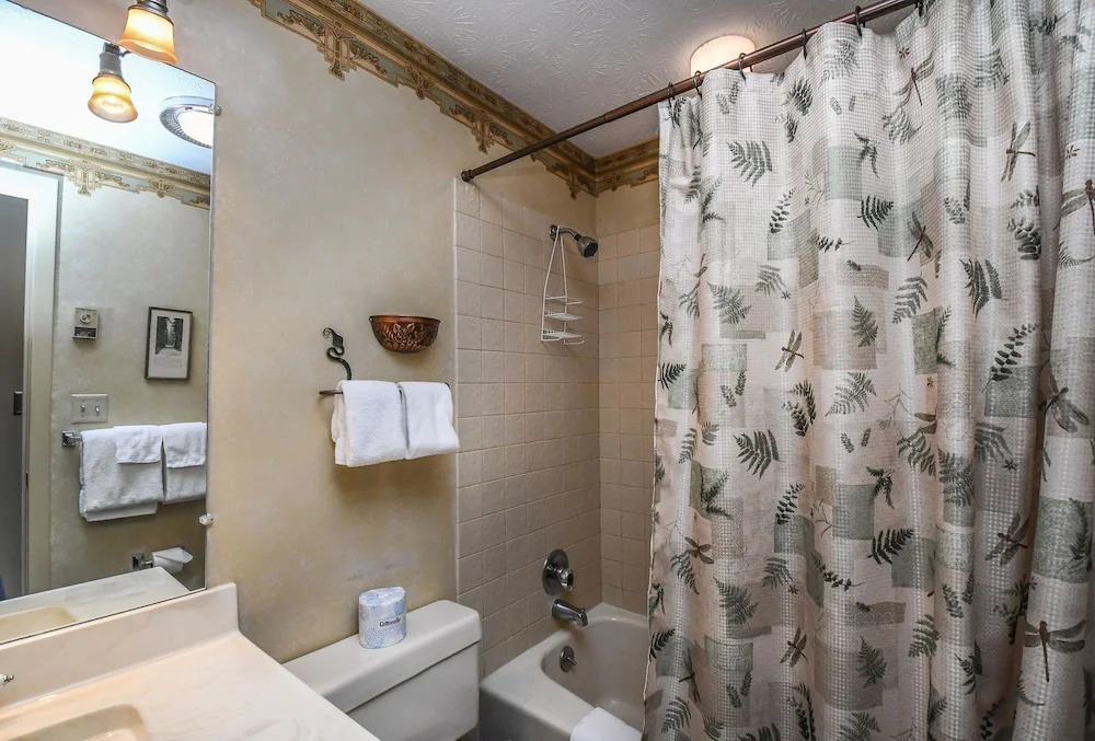 Arrowhead Village 3 Bedroom Townhome #15