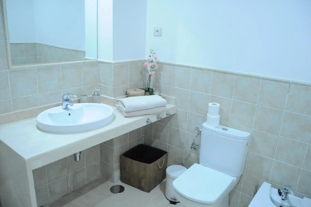 Precioso apartamento con jardín y piscina comunitaria