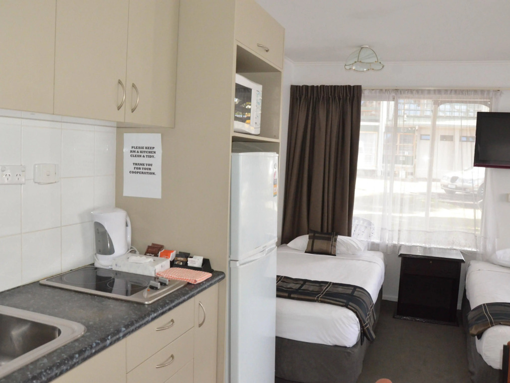 Alpers Lodge & Conference Centre
