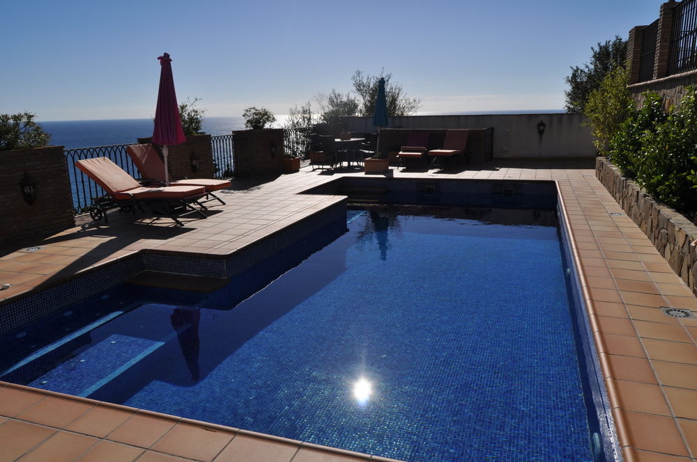 Welcome Inn Nerja guest house Luxury Bed & Breakfast
