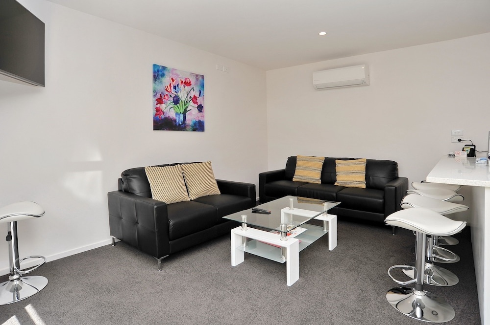 Madras St Apartment 2 - City