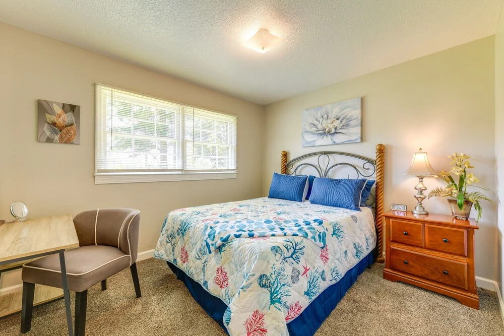 Charming Jonesville Home w/ Grill - Near Wineries!
