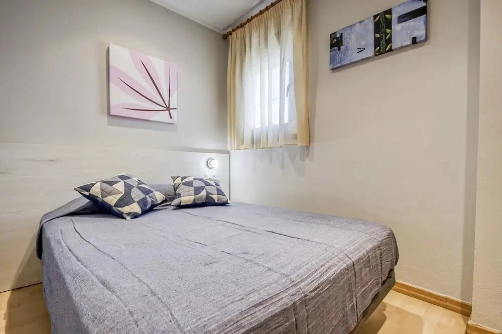 Centrally Heated Apt. in Roses