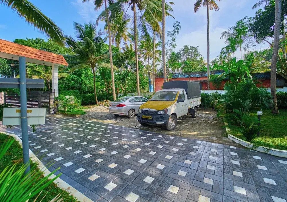 Sarang Resort Varkala by VOYE HOMES - Rooms & Pool Villas