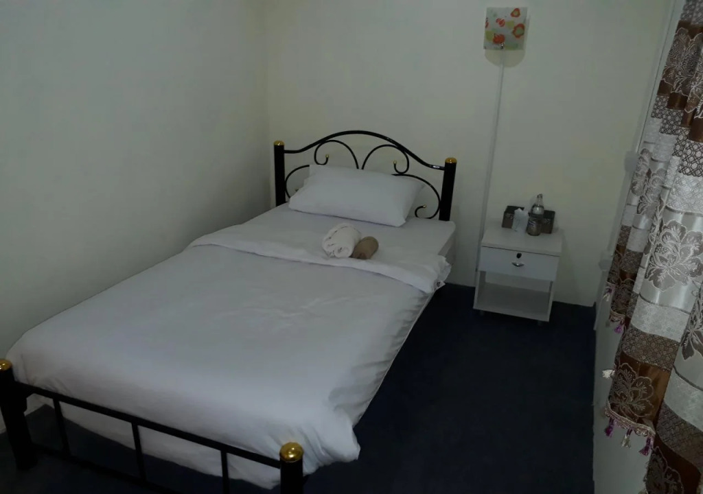CV25 Guesthouse