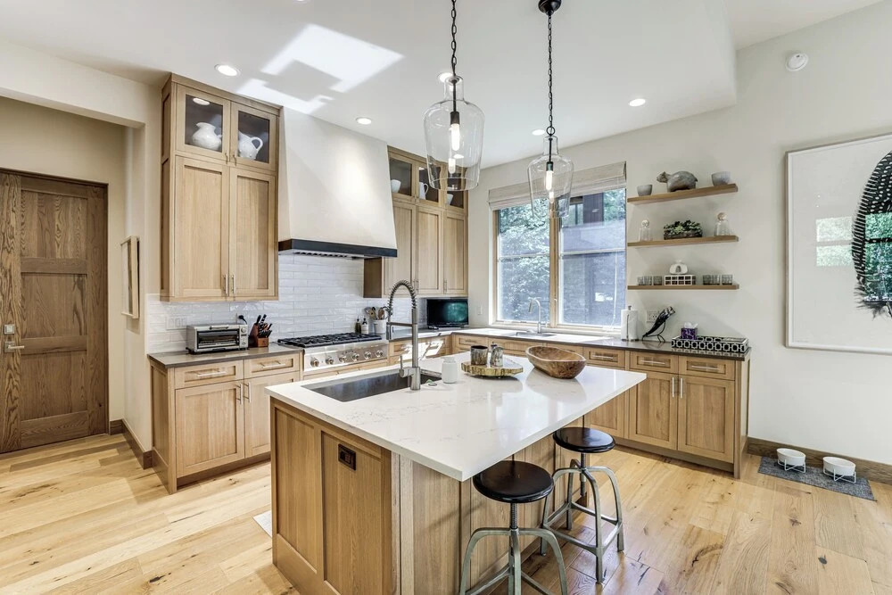 Walk to Town & Trails! Luxe Mtn Retreat w/ Hot Tub