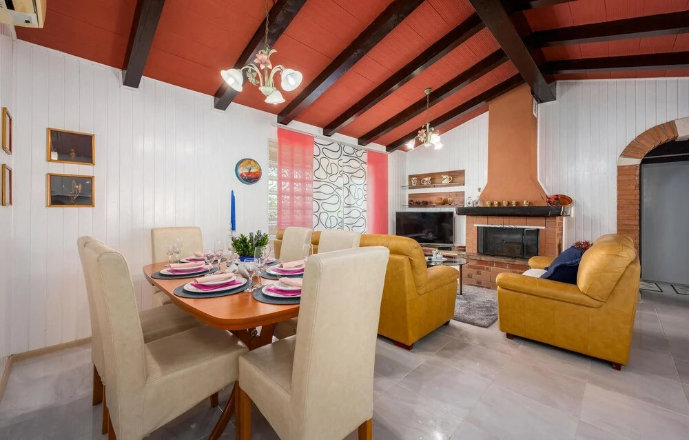 Gorgeous Home In Vizinada