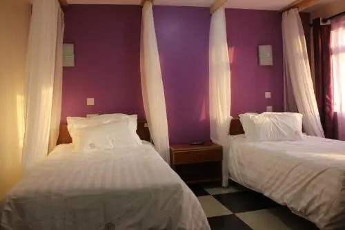 Scorpios Den Inn