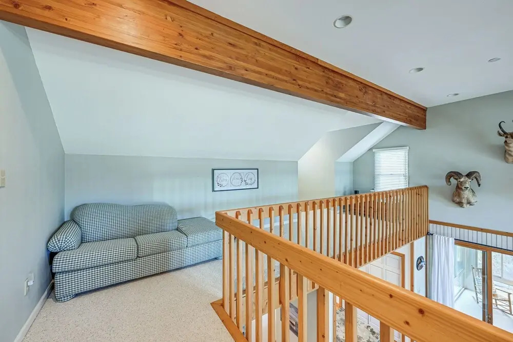 < 1 Mi to Marina: Ford Mountain Retreat w/ Deck