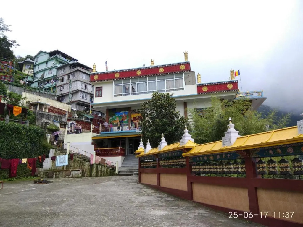 StayApart - Sikkim Regency