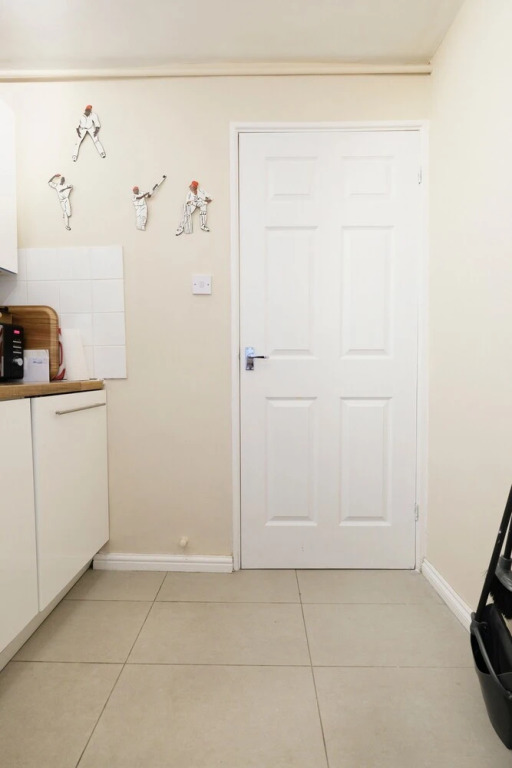 Fantastic, Spacious 1BR Garden Flat With BBQ