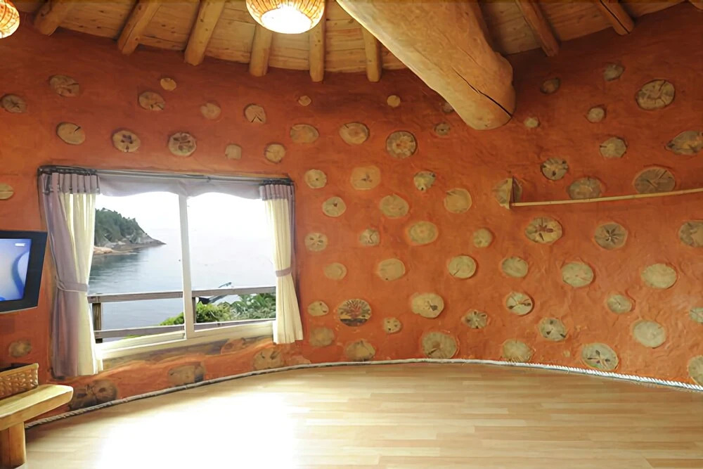 Yeosu Hyangilam Heukjip Pension