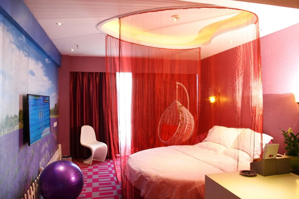 Luoyang Provence Theme Hotel