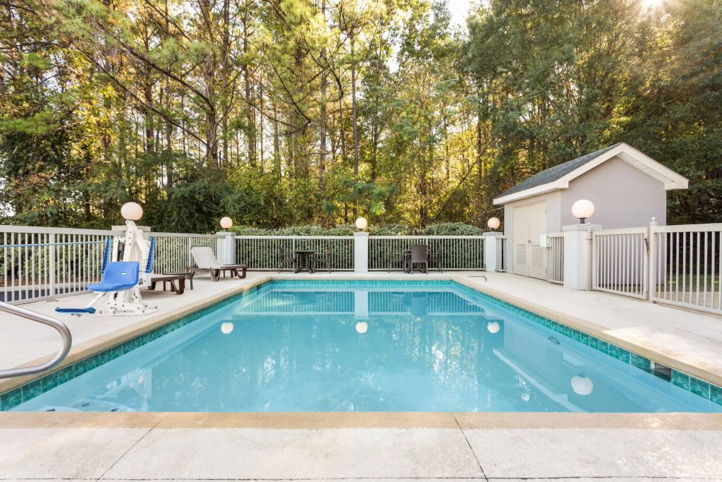 Country Inn & Suites by Radisson, Tuscaloosa, AL