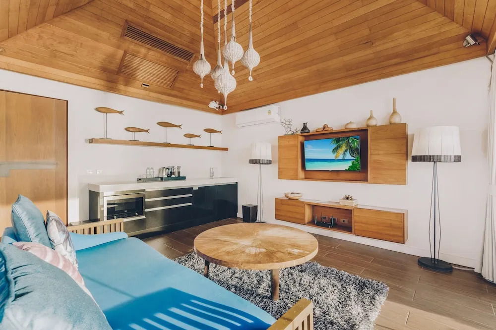 Allure Resort