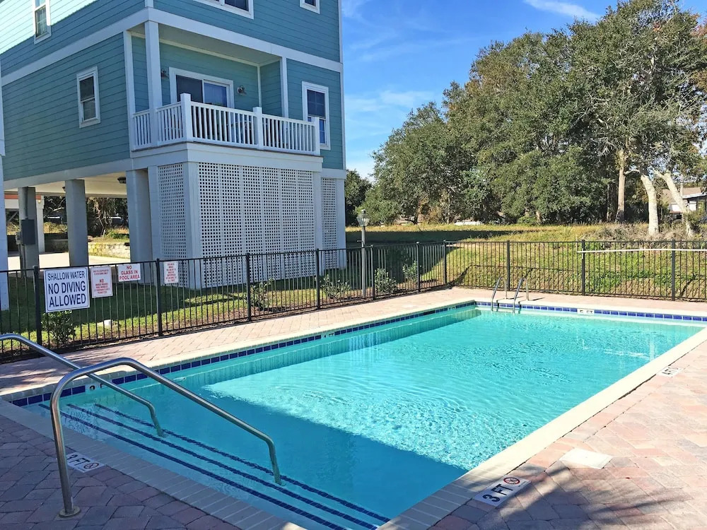 2732 Kashton Drive Home 3 Bedrooms 2.5 Bathrooms Home