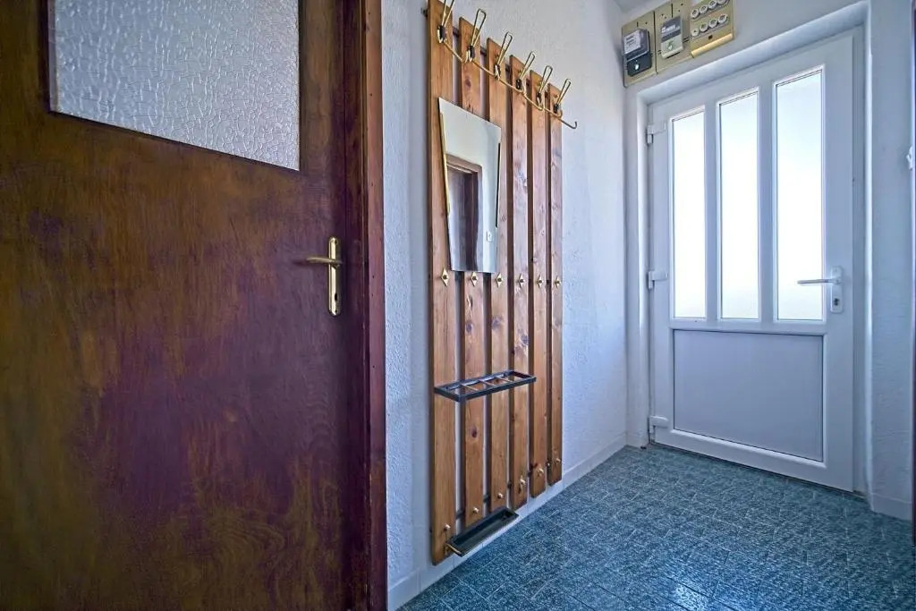 Apartment Pavo-80m from beach