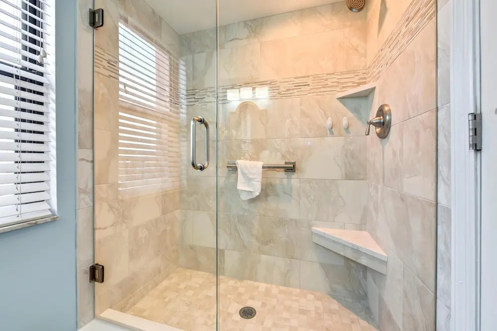 Emerald Isle 401 Fully Updated/beach Front/amazing View!