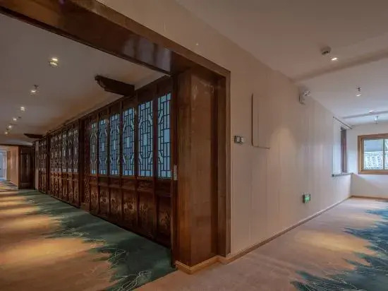 Lijiang Phoenix Health Resort Hotel (Shuhe Ancient Town Branch)