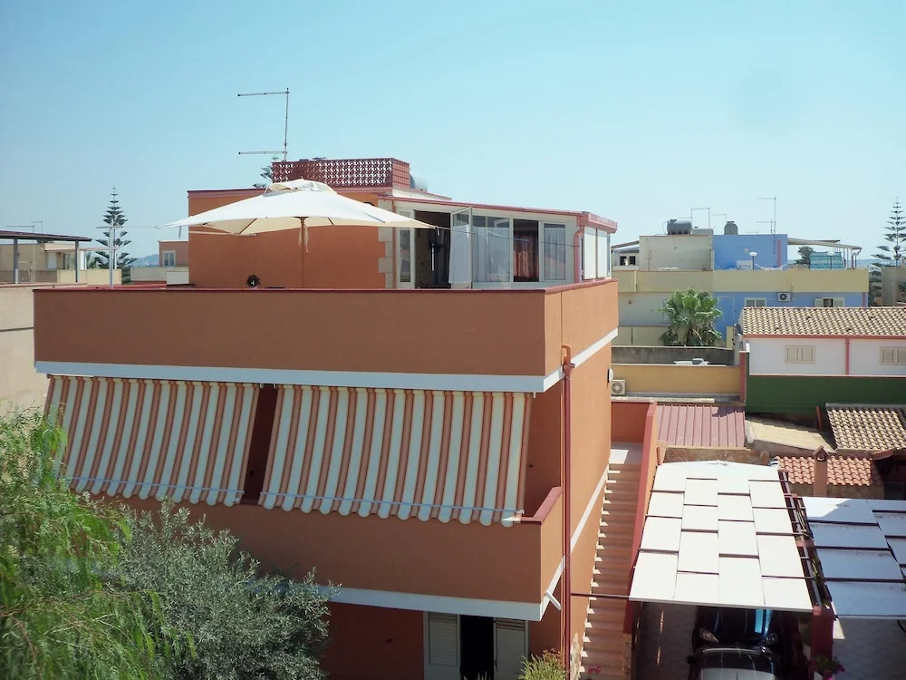Apartment with 2 Bedrooms in Santa Maria Del Focallo, with Wonderful Sea View And Furnished Terrace - 100 M From the Beach