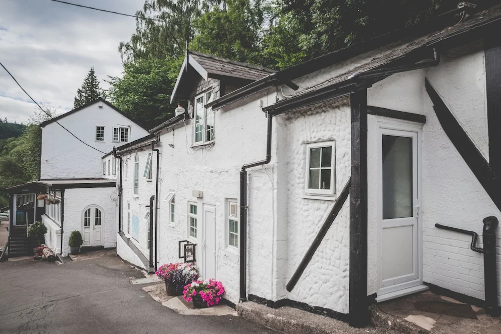 Ye Old Ferrie Inn