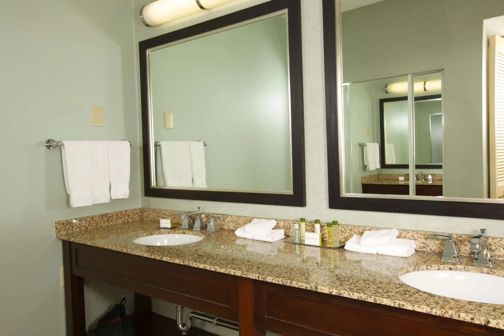 DoubleTree Suites by Hilton Raleigh-Durham